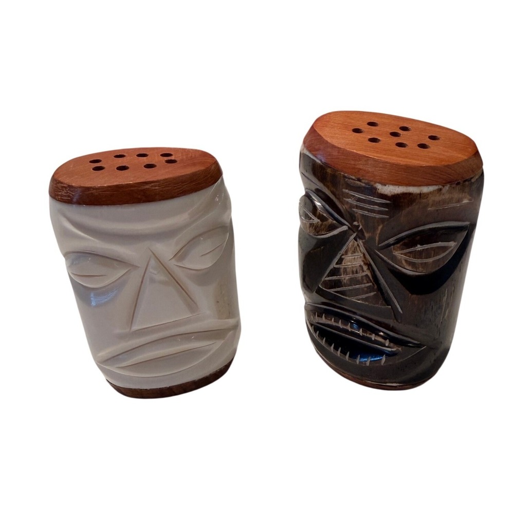 Tiki Face Salt and Pepper Shakers Brown White Hand‎ Carved Wood Tropical Beach